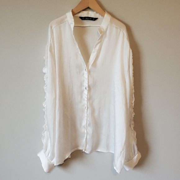 Zara Tops - Zara Basica Frill Sleeve Accent Button Down Blouse